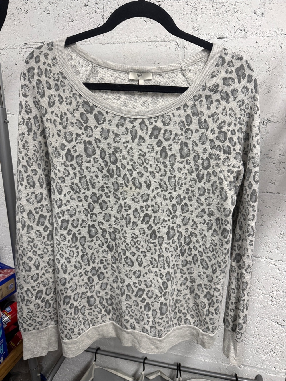 Women’s Light Gray Leopard Print Long Sleeve Top Light Sweater JOIE Size Medium